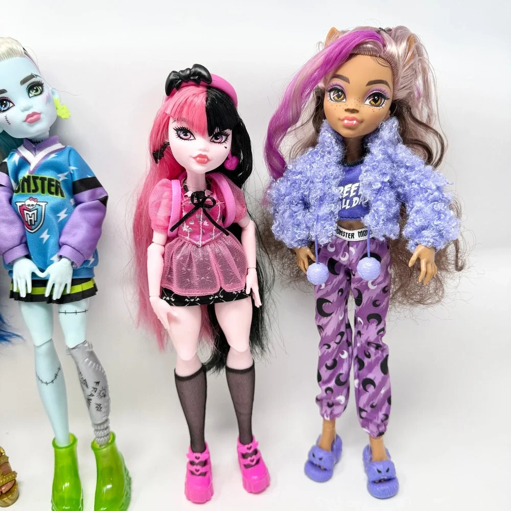 Monster High G3 Doll Lot Draculaura Frankie Clawdeen Cleo de Nile Mattel 2021